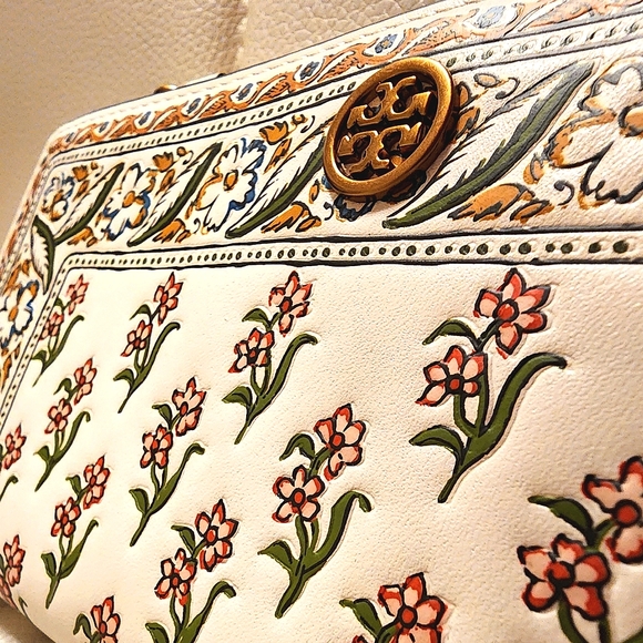 NWT ~Tory Burch Walker Printed Leather Slim Wallet Beige Flower Ditsy Border - Picture 10 of 16